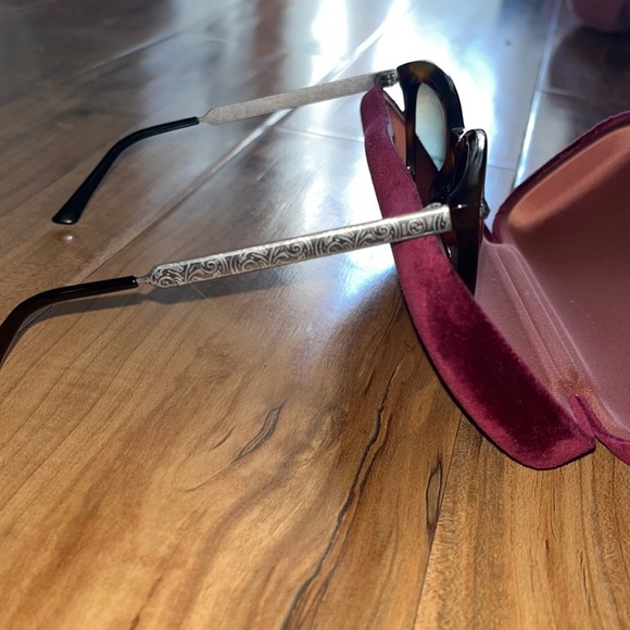 Gucci sunglasses - Picture 2 of 4